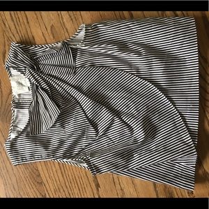 Black and white stripe top